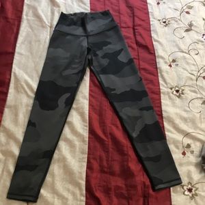 Camo leggings